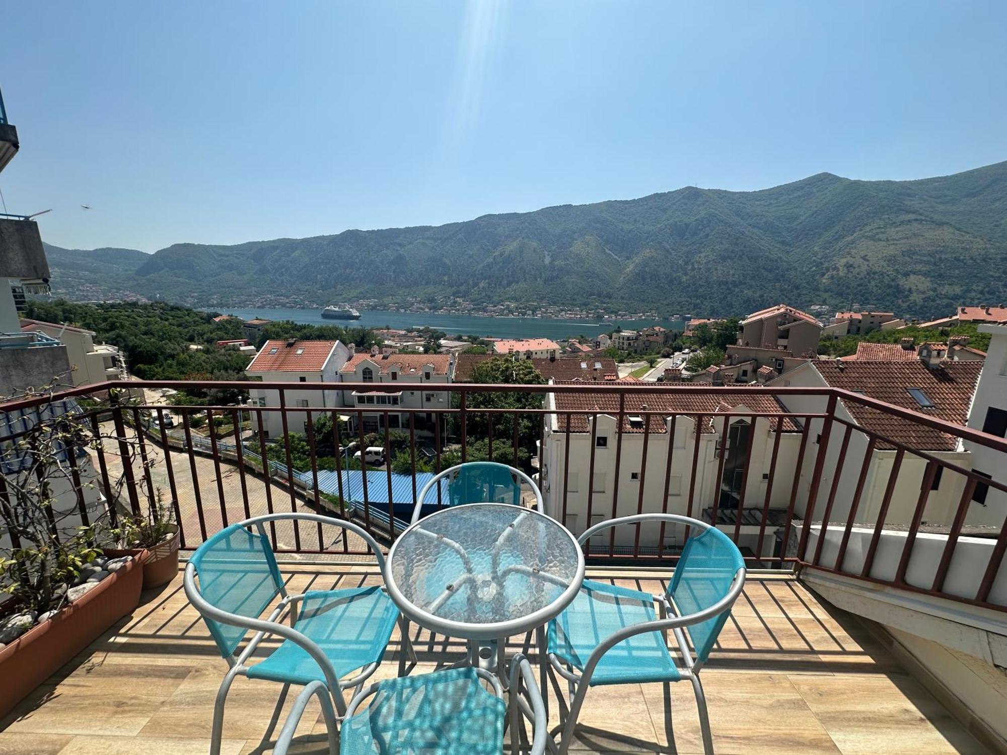Boka Bay 1bd Tomici (Kotor)